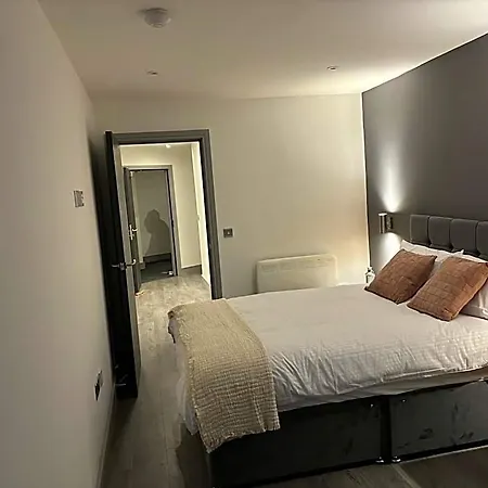 Alexander House Hotel 3*