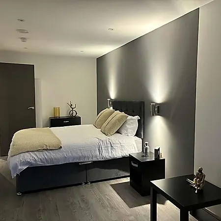 Alexander House 3* Bradford (West Yorkshire)