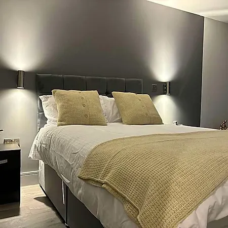 Hotel Alexander House 3*